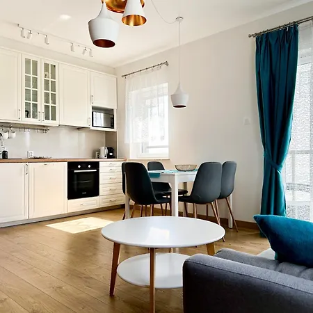 Caroline Q4apartments *